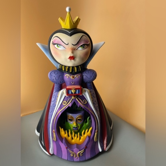 The World of Miss Mindy Evil Queen Stone Resin Figurine, NIB - Picture 7 of 12